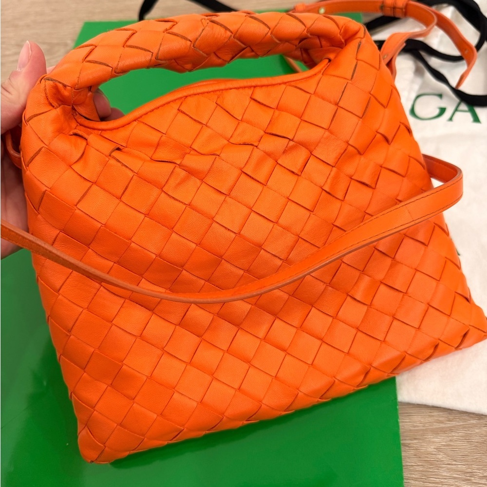 Bottega Veneta Orange mini hop  Leather Bag msrp 3400$ - Picture 4 of 11